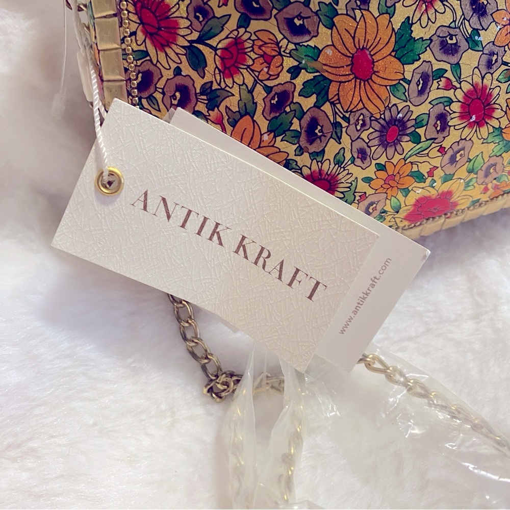 NWT ANTIK KRAFT FLORAL METAL CLUTCH/CROSSBODY PURSE - Picture 9 of 9